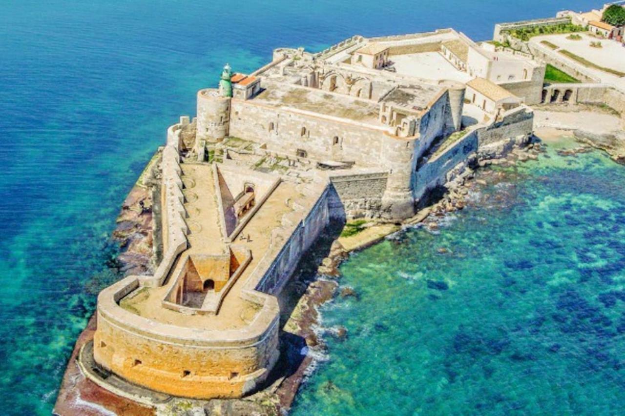 Alpheus Apartment سيراكوزا المظهر الخارجي الصورة